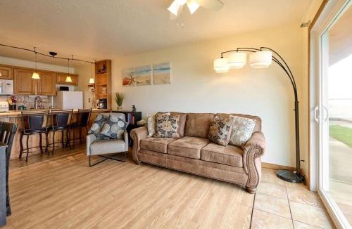 Lincoln City House | Premier Ground Floor Beachfront Condo - Sleeps 4 - Saltwater Pool