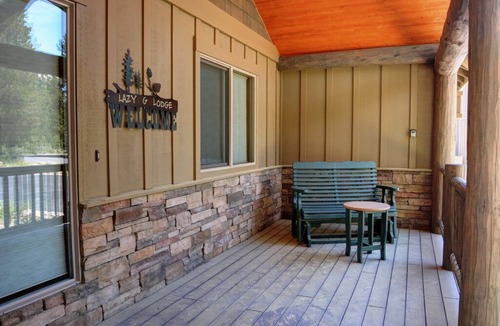 Deer Park House | Premier Luxury Home with 7 BR/7.5 BA, Hot Tub, Game Room, SHARC passes, A/C