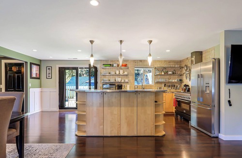 Lake Oswego House | Premium 30+ Day Stay - Corporate & Insurance