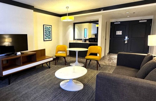 Las Vegas Apartment | Premium Strip View Queen |Vegas