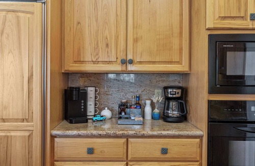 Prescott Country Club House | Prescott Golf Oasis Upscale Comfort Dog Friendly