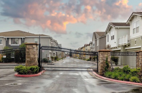 Clovis House | Prime Clovis Gated Condo Near Hospitals