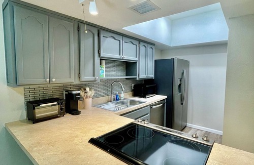 Tucson Condo | +PRIME LOCATION+ Cozy Condo in Tucson Catalina Foothills Area
