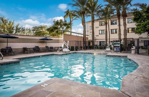 Chandler Apartment | Prime Location, Hike at Apache Trail! Comfortable 1BR Unit! Pool & Sun Terrace