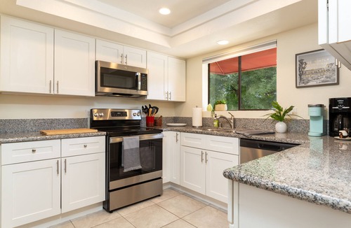 Canyon Corridor Condo | Prime South Palm Springs, Luxury 2 bed, 2 bath condo, VIEWS!