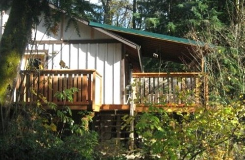 Zigzag Cabin | Private 2.5 Acres/Skiing & Hiking Nearby/Hot Tub