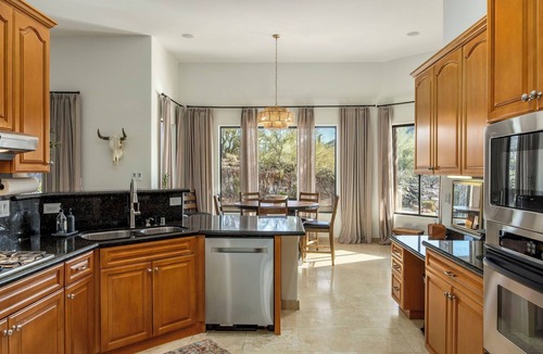 Miramonte House | Private 4-bedroom Digs walking distance to heart of Cave Creek