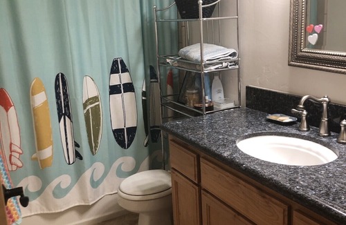 Cayucos House | Private Bedroom and Bathroom