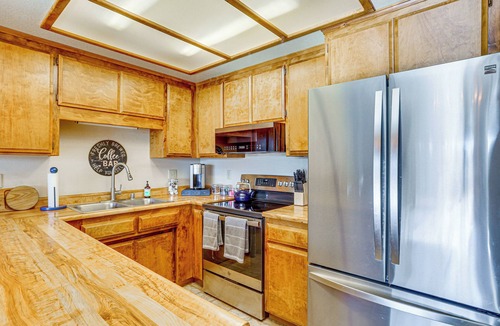 Peninsula Village Condo | Private Boat Slip & Views: Lake Almanor Getaway!