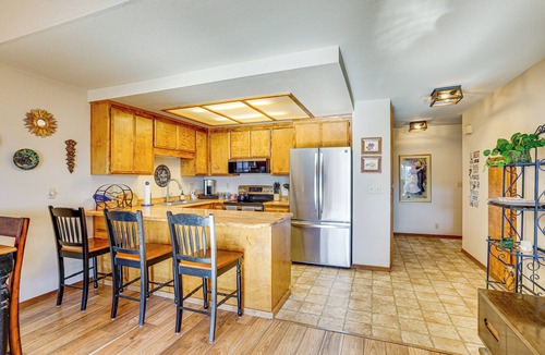 Peninsula Village Condo | Private Boat Slip & Views: Lake Almanor Getaway!