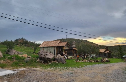 Yarnell House | Private Bunkhouse Beautiful Views Yarnell Arizona Air Mattress available w fee