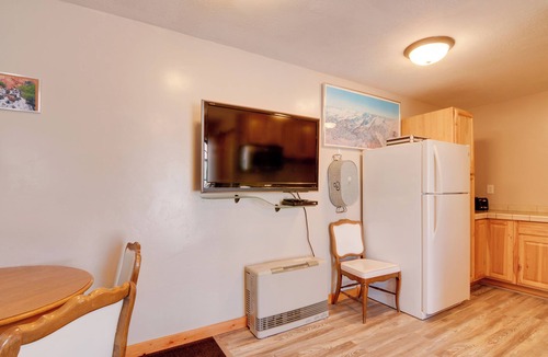Duck Creek Village Apartment | Private Duck Creek Apartment Near Entertainment!