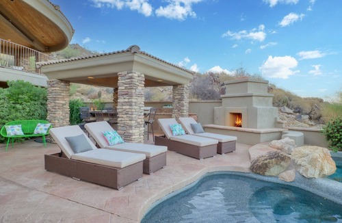 North Heights House | Private estate, insane views, minutes to Scottsdale! Groups & family paradise!