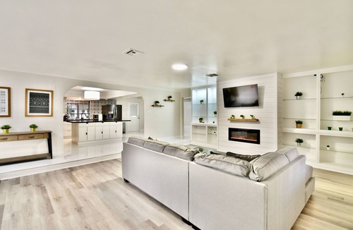 Green Valley North House | Private gated Resort home near the strip! 3 NIGHT MIN