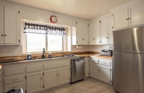 Sonora House | Private Group Retreat - Sleeps Up to 19 Overnight