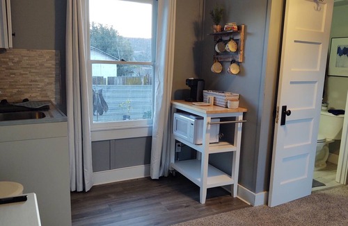 Hollister Apartment | Private guest room in Hollister-Tres Pinos - 20 Min. to Pinnacles National Park.
