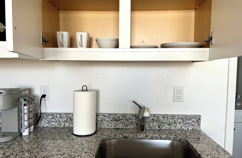 Hesperia House | Private Guesthouse in Hesperia