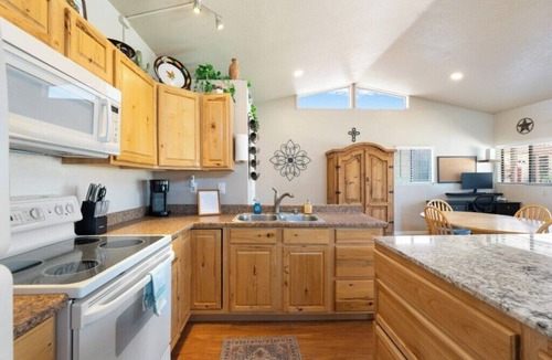Wickenburg Apartment | Private Guesthouse w/Pool in Historic Wickenburg!