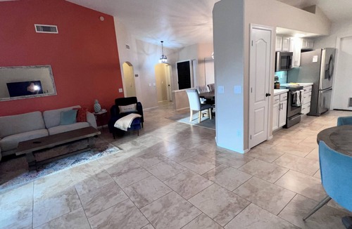 Coyote Lakes House | Private Home w/Heated Pool & Breathtaking Sunsets on Coyote Lakes Golf Course!
