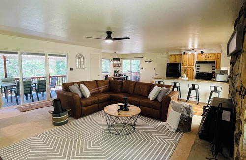Arnold House | Private Hot Tub Near Big Trees & Lakes