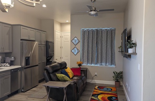 Spanish Springs House | private in-law Small cozy house 20 min from Reno
