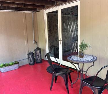 Redwood Heights Apartment | Private Oakland Hills Guest Apartment