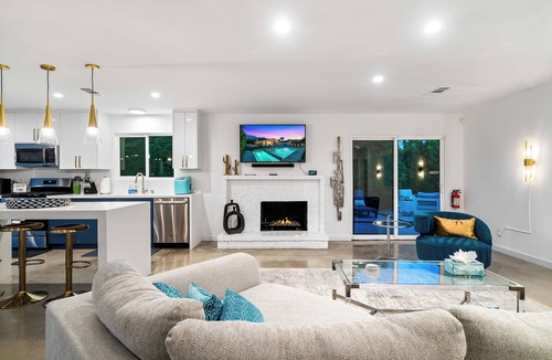 Racquet Club West House | Private Oasis, 4 BR, Huge Heated Pool & Spa, Views