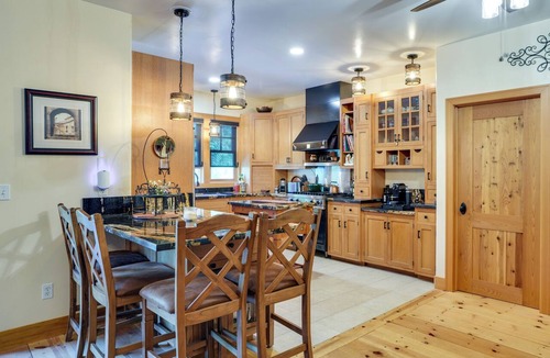 Tuolumne House | Private Pool & Fire Pit! Tuolumne Family Retreat