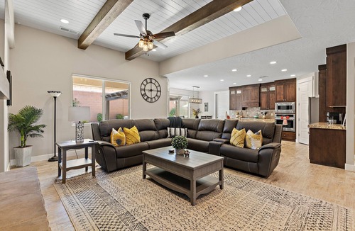 Hurricane House | Private Pool, Hot Tub and Dog Friendly!