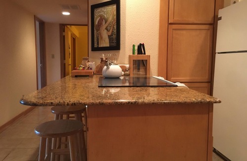 Corvallis House | Private, spacious, 2 bedroom, 1 bath, full kitchen, peaceful garden close to OSU