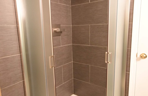 Hazelwood Apartment | Private spacious 2BR/1.5BA flat, stylish with all the comforts of home.