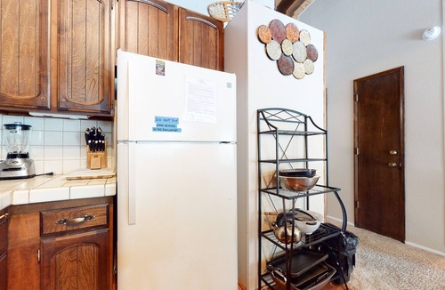 Mammoth Lakes Condo | Private Washer/Dryer, Summer Pool On-site. Near Rec Center & Walking Trails