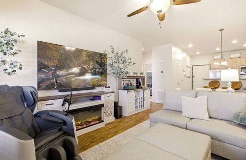 Heber Condo | Private Waterfall-View Condo, Luxurious Bedding, Private Patio, Walk to Saloon