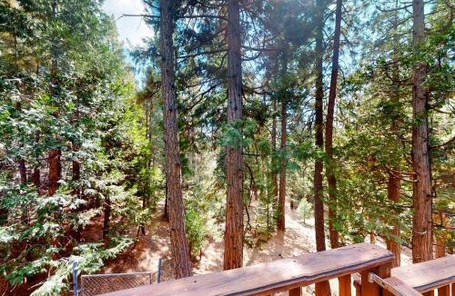 Beckwourth House | Projector & Deck! Family Cabin, 4 Mi to Lake Davis