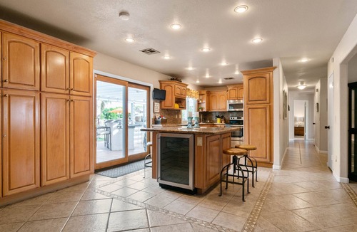 Palm Springs House | PS Casablanca, 5 bedrooms 4 baths a family oasis. Newly remodeled pool and spa