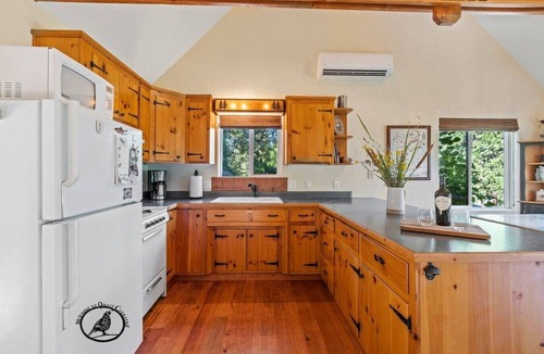 Coulterville Cabin | Quail Crossing Cabin: Yosemite Boutique Retreat