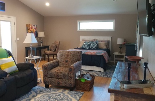 Southeast Bend Apartment | Quail View Bend - Your Home "Suite" Home, Studio Apartment, Pet Friendly