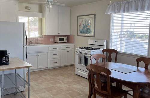 Pismo Heights House | Quaint 2 bedroom with partial ocean views