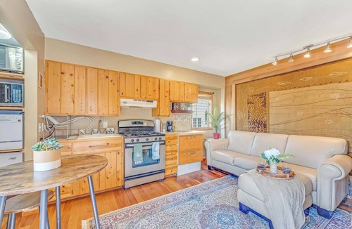 Carmel Woods Condo | Quaint Carmel - Bungalow Close to Beach