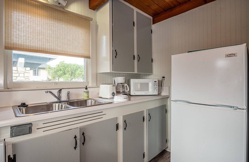 Cayucos House | Quaint & cozy home near town & the beach w/ a grassy backyard. Pet Friendly.