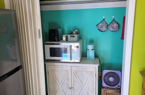 Rillito House | Quaint Studio Southwest Suite in Midtown, w outdoor patio/kitchen, fenced yard