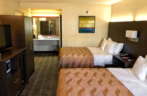 Riverside Hotel | Quality Inn Riverside near UCR and Downtown