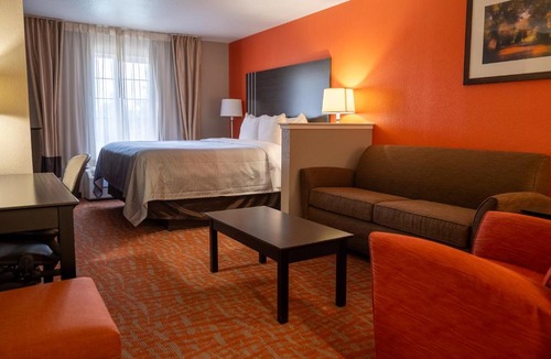 Fresno Hotel | Quality Inn & Suites Fresno Northwest