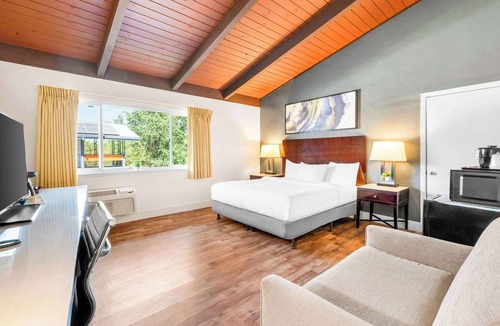 Jackson Hotel | Quality Inn & Suites Jackson