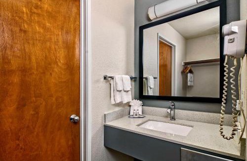 Morgan Hill Hotel | Quality Inn & Suites South San Jose - Morgan Hill