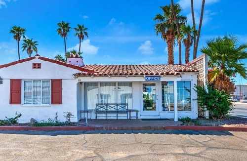 Yuma Townsite Apartment | Queen Bed|Nsmk|Yuma AZ