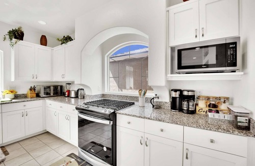 Enterprise House | Quiet & Centrally Located 15 Minutes from Vegas Strip