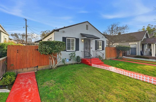 Stockton House | Quiet & Cozy 1-bedroom house in a pleasant Stockton location, with AC