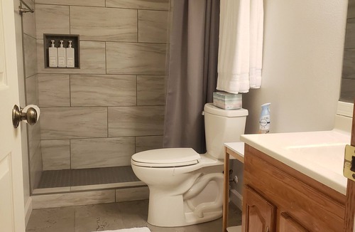 Thurston Apartment | Quiet Family Friendly 2 bedroom basement sleeps 6