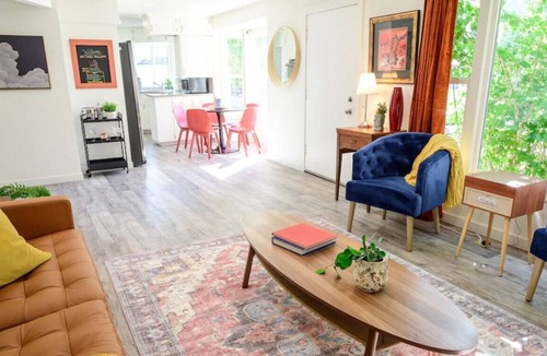 Murray House | Quiet Home Full of Style 3br/3ba and Office